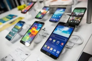 Ini yang Jadi Sorotan Konsumen Saat Mengambil Keputusan Pembelian Smartphone