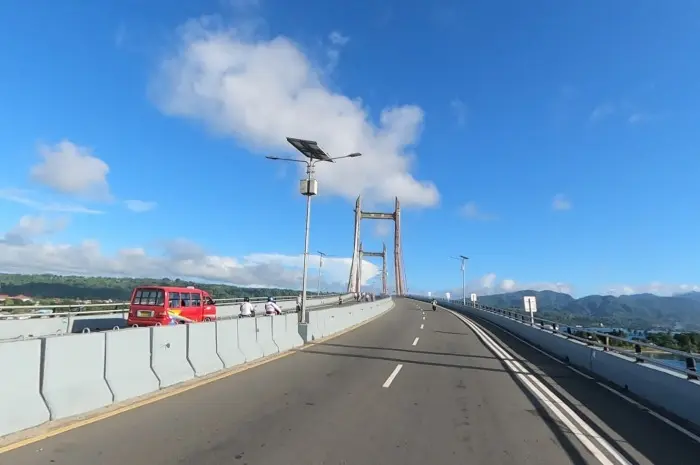 Jembatan Merah Putih