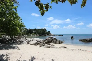 Pantai Terindah di Kepulauan Riau