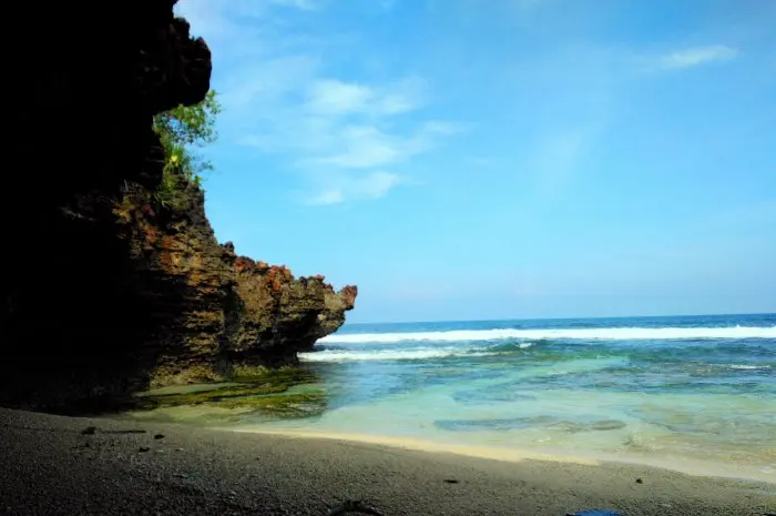 Pantai Ombak Tujuh